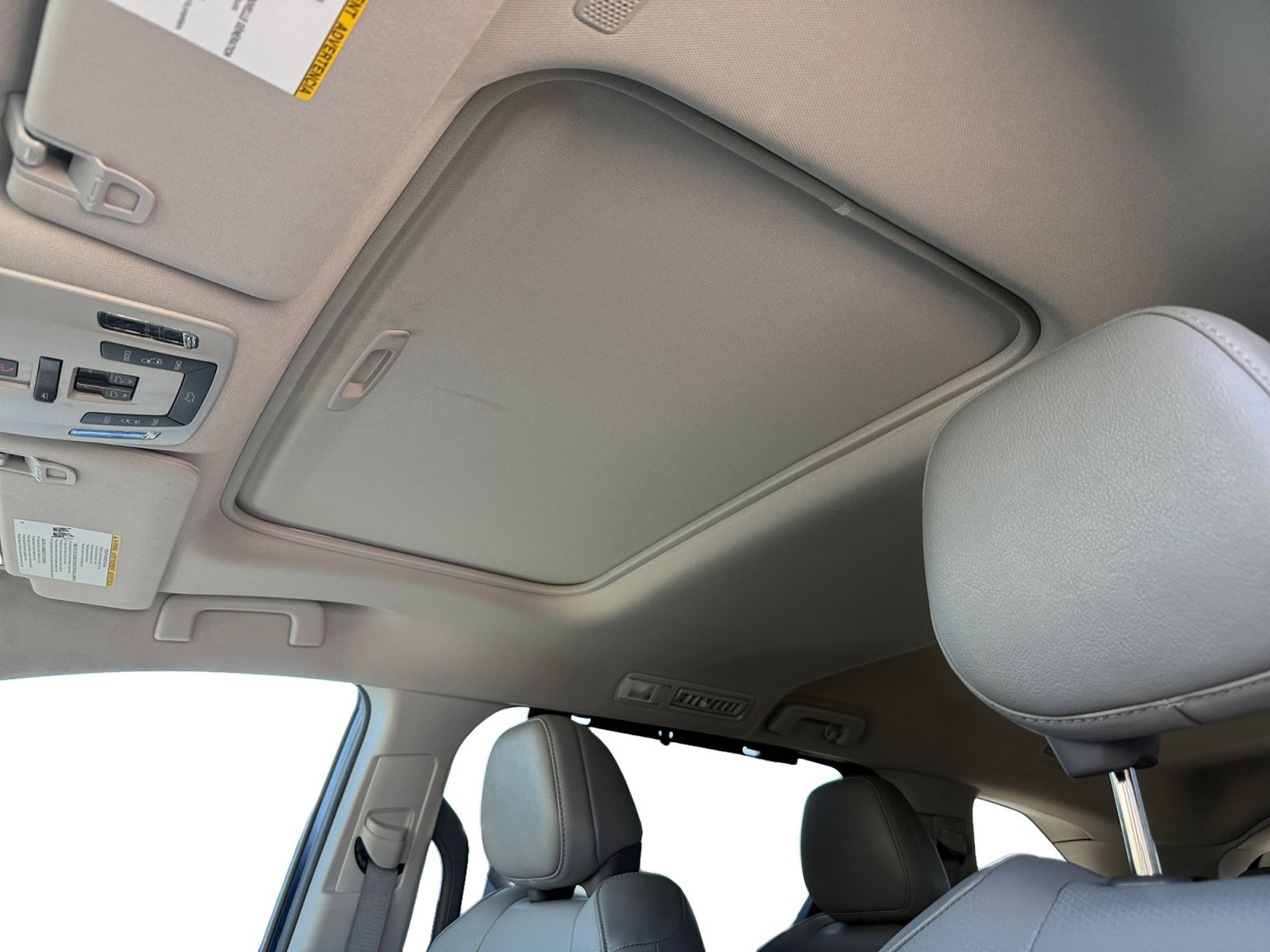 Used 2022 Toyota Sienna XLE image 8
