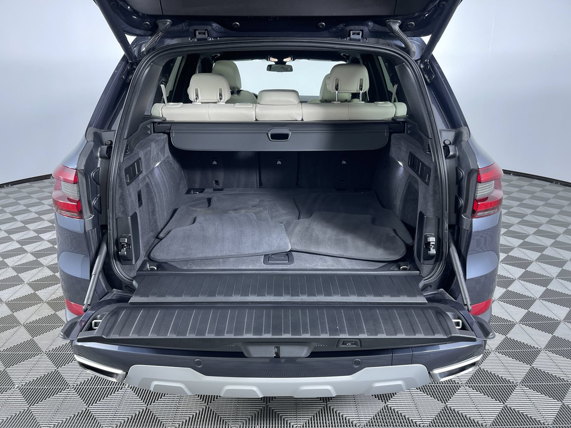 Used 2021 BMW X5 xDrive40i w/ Convenience Package AWD/4WD image 26