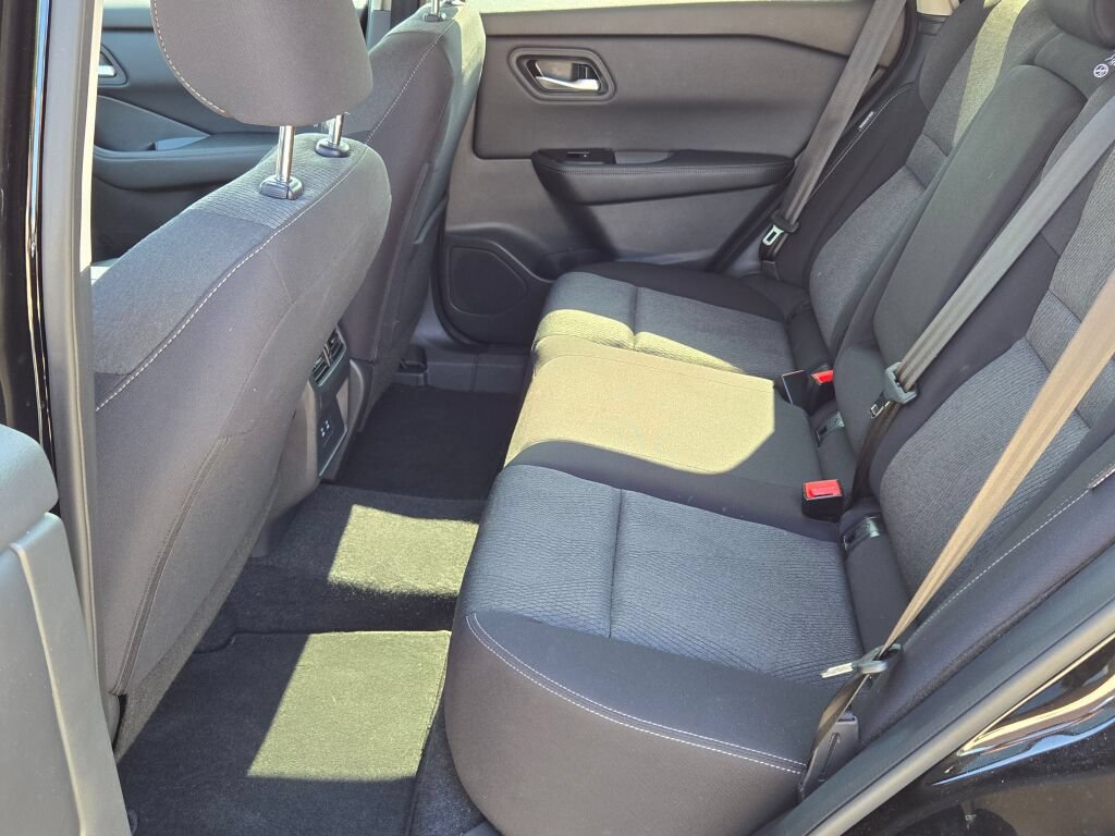 Used 2026 Nissan Rogue SV AWD/4WD image 18
