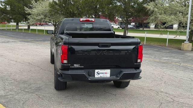 Used 2023 Chevrolet Colorado Z71 w/ Z71 Convenience Package 2 AWD/4WD image 7