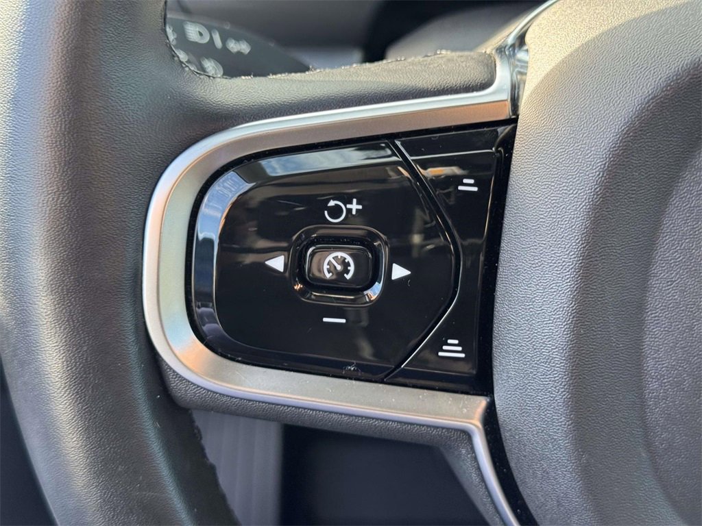 Certified 2024 Volvo XC90 B5 Core w/ Protection Package Premier image 19