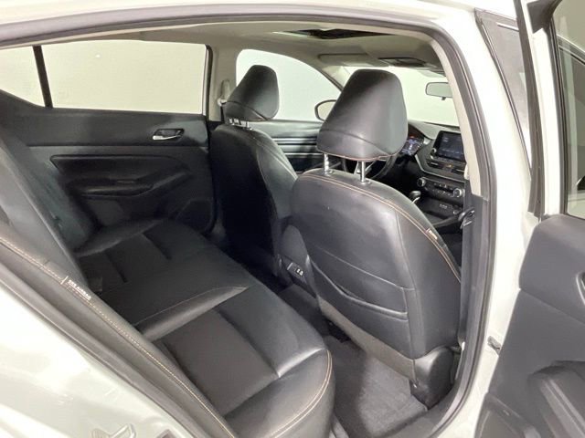 Used 2022 Nissan Altima 2.0 SR FWD image 18