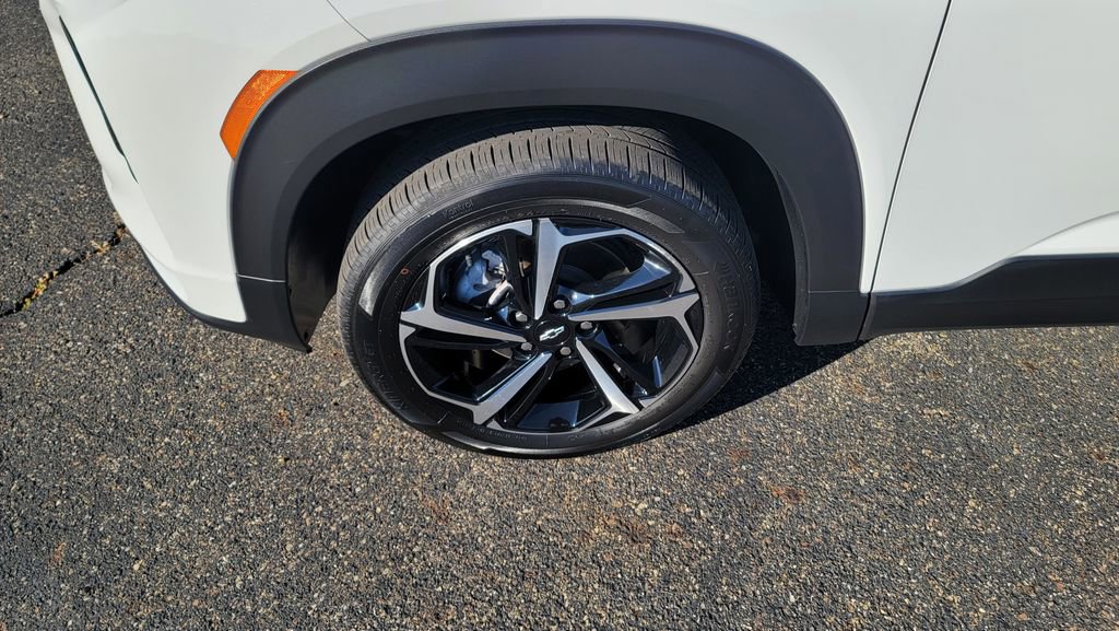 Used 2023 Chevrolet TrailBlazer RS w/ Convenience Package image 6