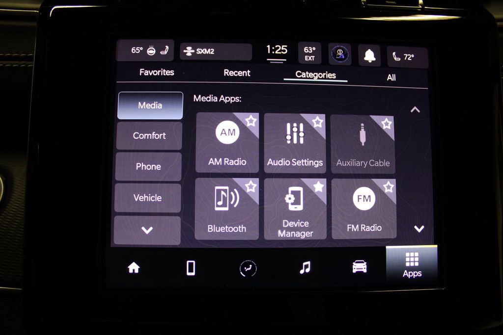 New 2025 Jeep Grand Cherokee Laredo w/ Luxury Tech Group I image 19