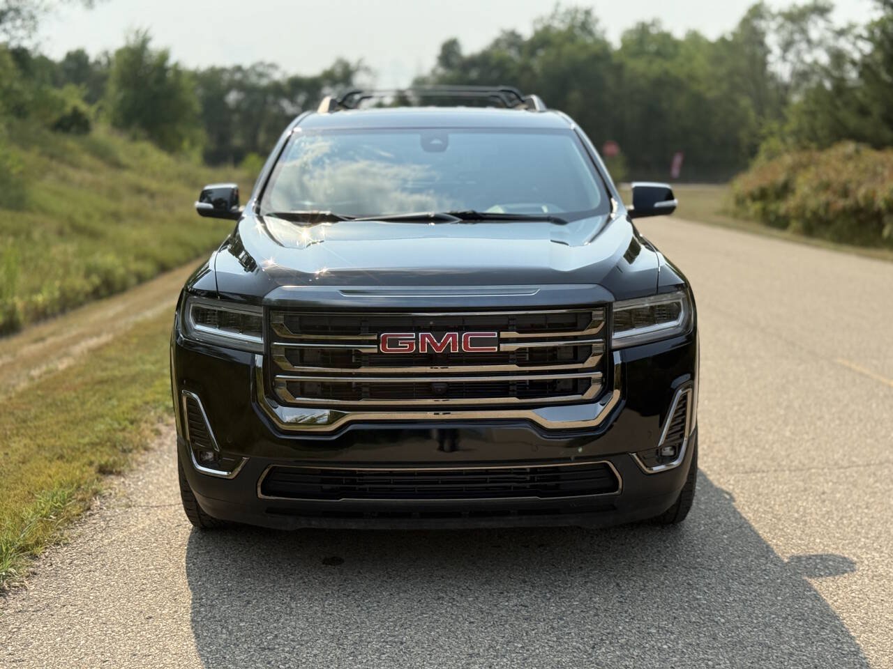 Used 2023 GMC Acadia AT4 w/ Technology Package AWD/4WD image 3