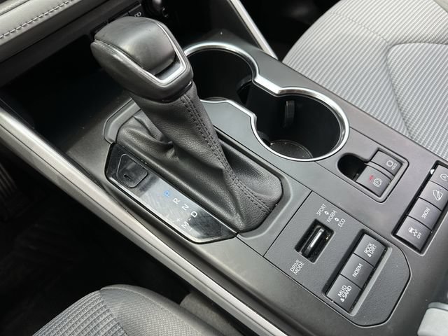 Used 2020 Toyota Highlander LE AWD/4WD image 21