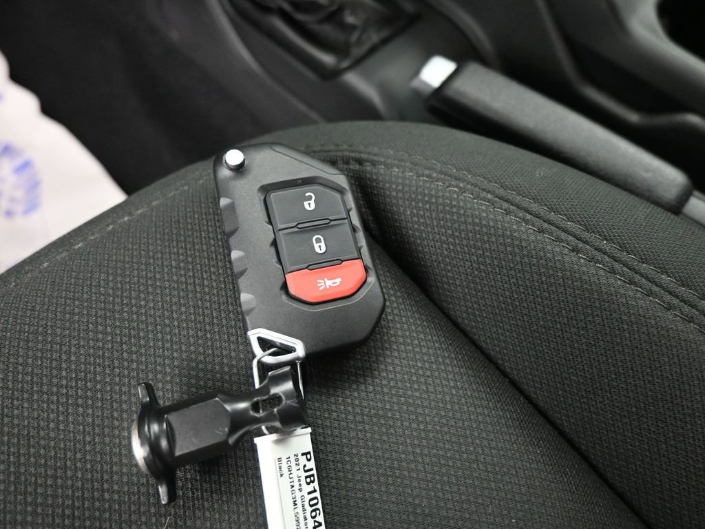 Used 2021 Jeep Gladiator Sport image 32