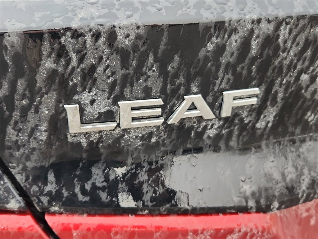 Used 2020 Nissan Leaf SV w/ SV Technology Package image 11