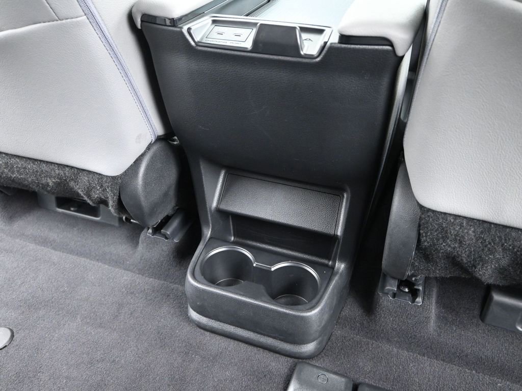 Used 2025 Toyota Sienna XLE image 14