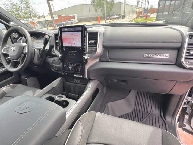 New 2026 RAM 3500 Laramie AWD/4WD image 18