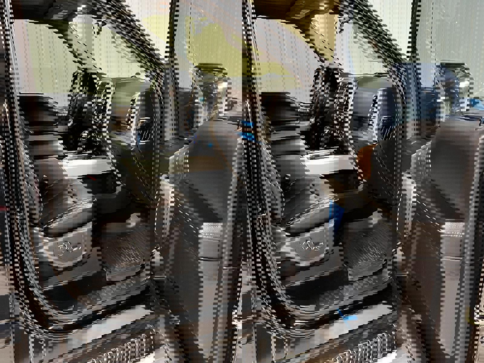 Used 2018 Ford F150 Lariat w/ Equipment Group 502A Luxury image 13