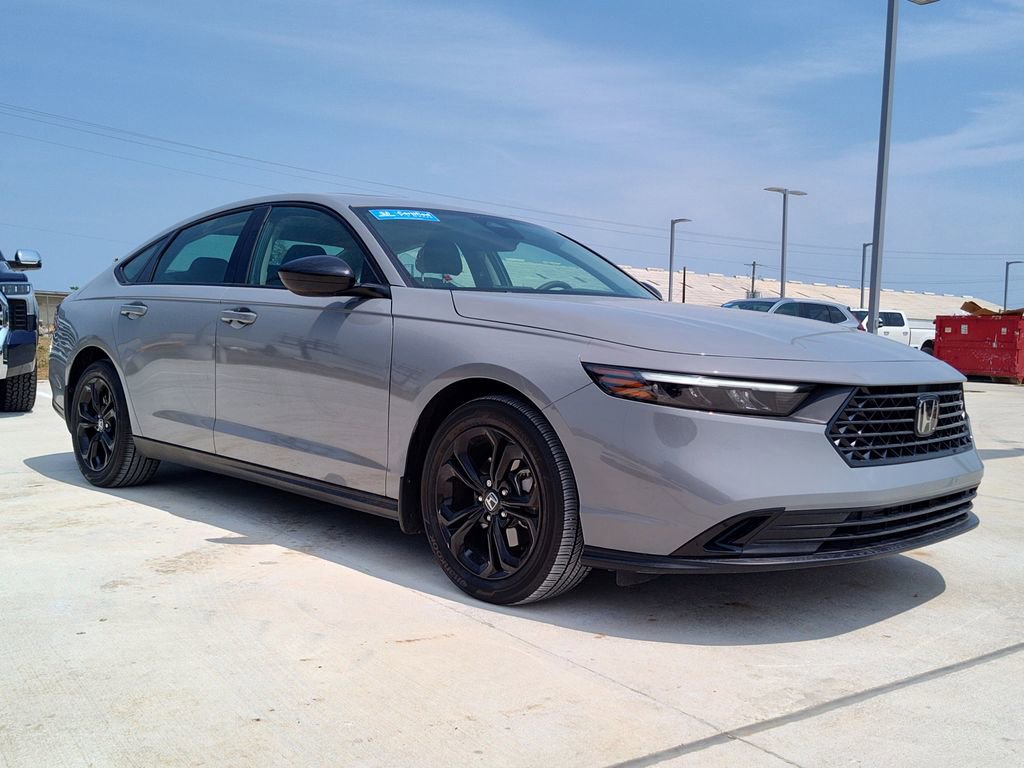 Used 2025 Honda Accord SE image 13