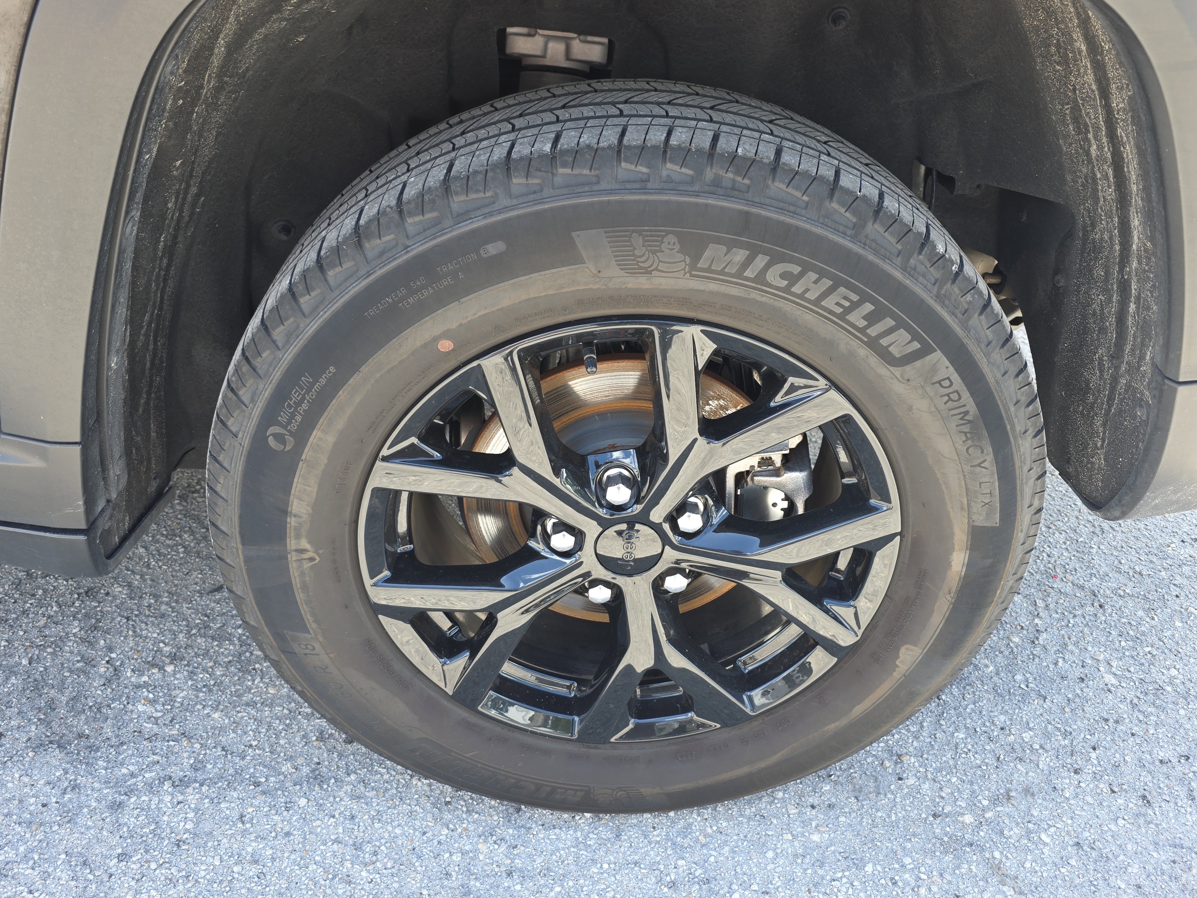 Used 2024 Jeep Grand Cherokee Altitude AWD/4WD image 12