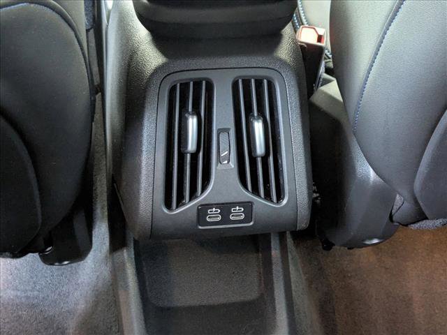 Used 2025 BMW X2 xDrive28i w/ Premium Package image 17