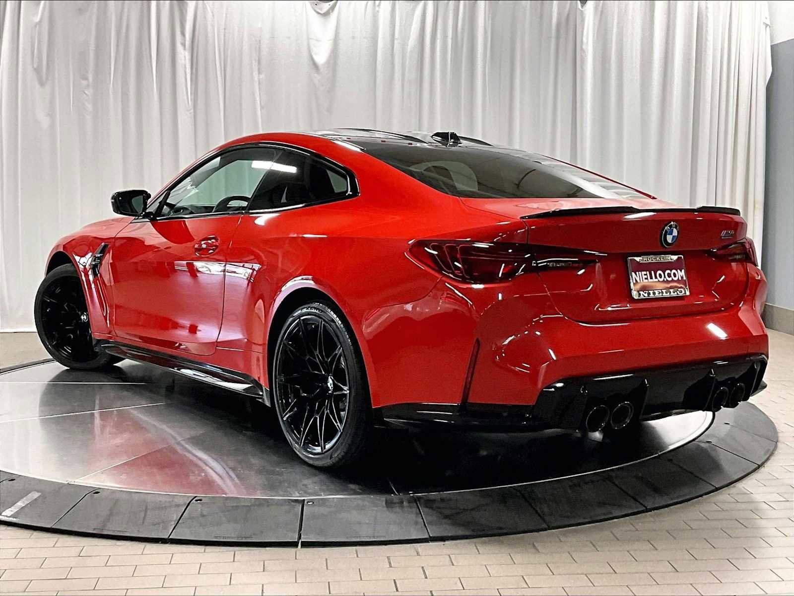 Used 2025 BMW M4 Competition image 3