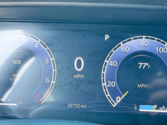 Used 2024 Jeep Grand Cherokee L Limited w/ Luxury Tech Group II image 12