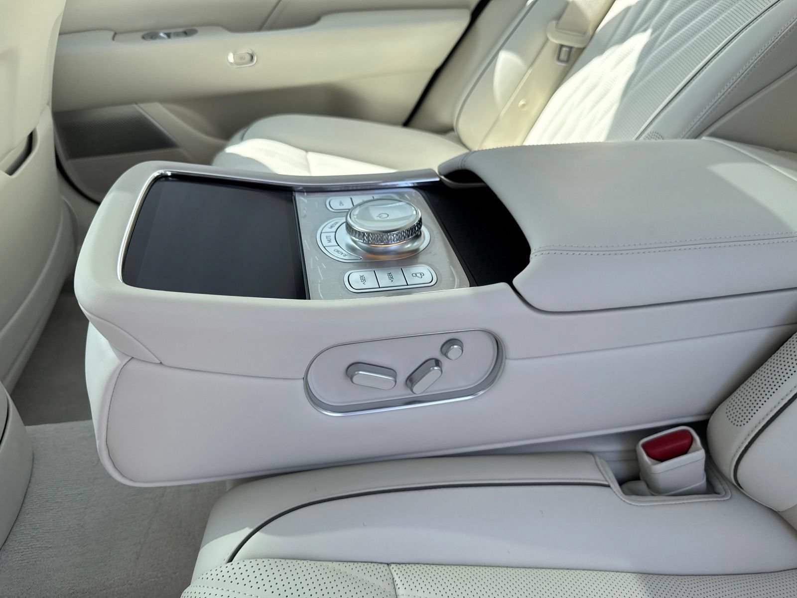 New 2026 Genesis G90 3.5T AWD/4WD image 15