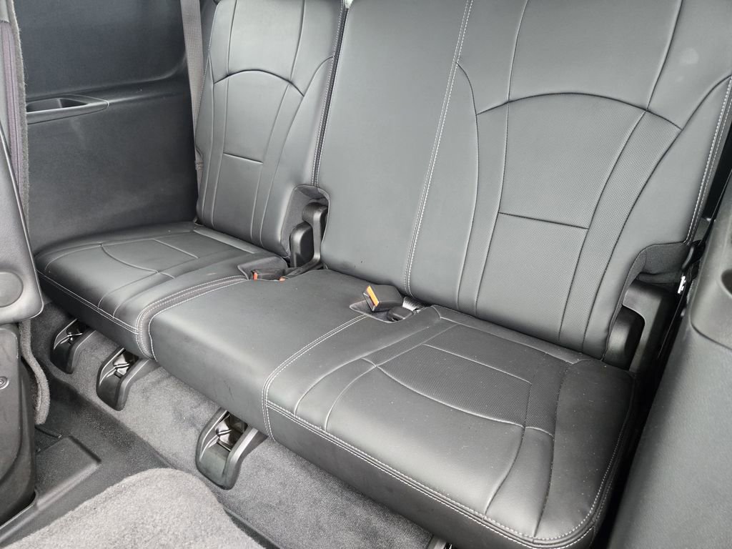 Used 2021 Buick Enclave Avenir w/ Avenir Technology Package FWD image 30