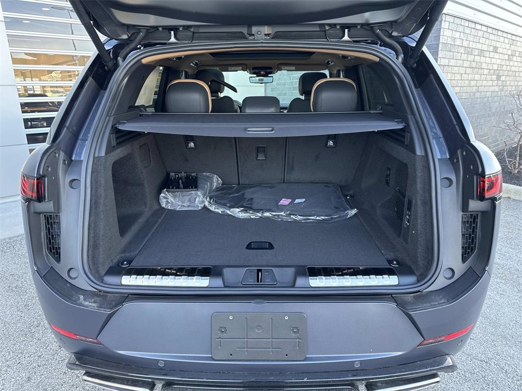 New 2026 Land Rover Range Rover Sport Dynamic SE image 6