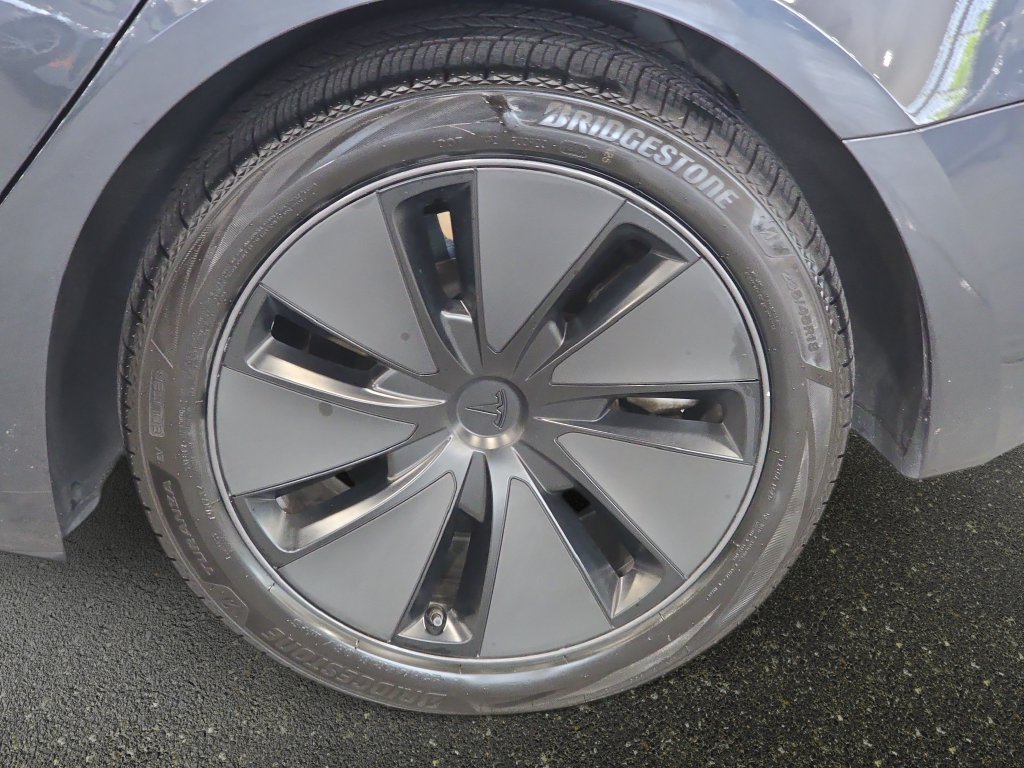 Used 2024 Tesla Model 3 Standard Range RWD image 28