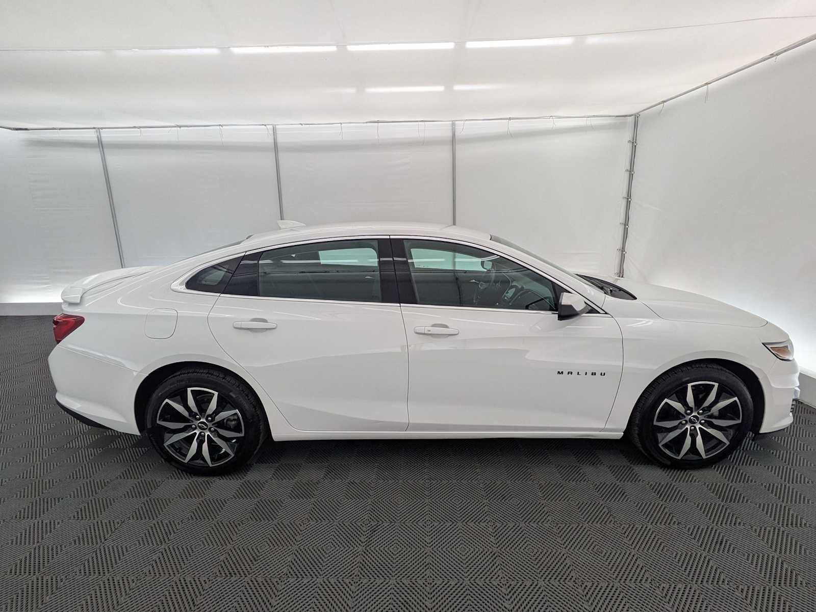 Used 2024 Chevrolet Malibu LT FWD image 7
