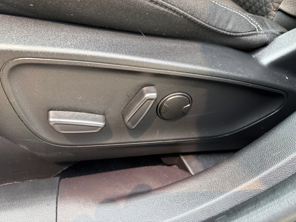 Used 2023 Ford Escape Active AWD/4WD image 23