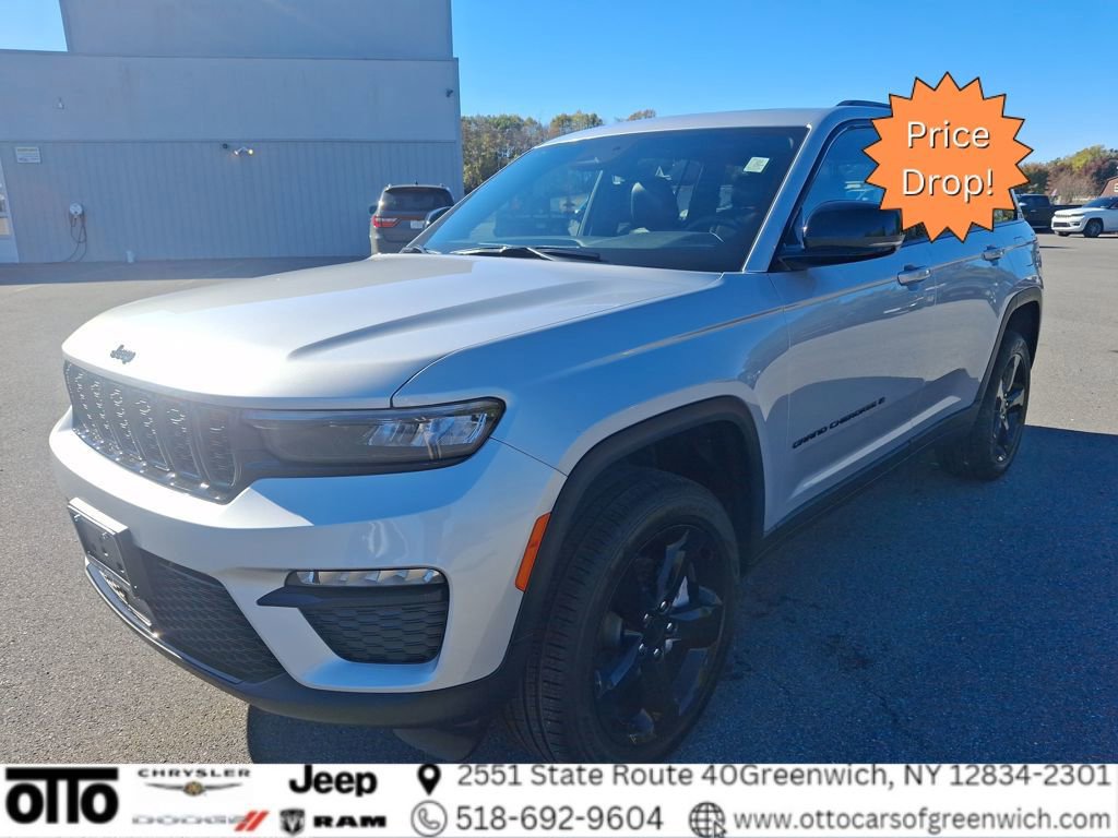 New 2025 Jeep Grand Cherokee Limited w/ Black Appearance Package image 3