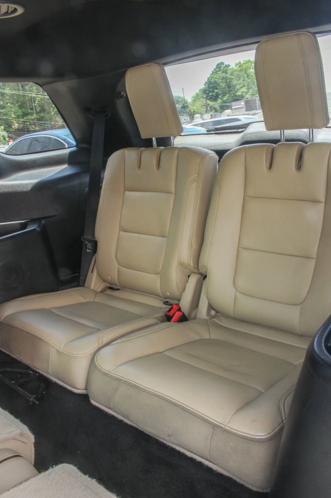 Used 2016 Ford Explorer XLT w/ Equipment Group 202A image 19