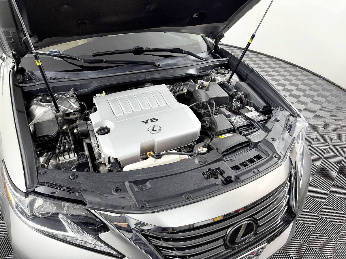 Used 2016 Lexus ES 350 w/ Navigation System Package image 19