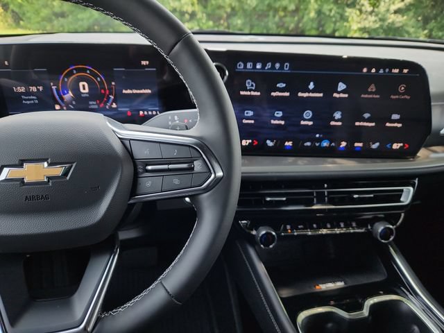 New 2027 Chevrolet Traverse LT w/ Sun and Wheel Package FWD image 27