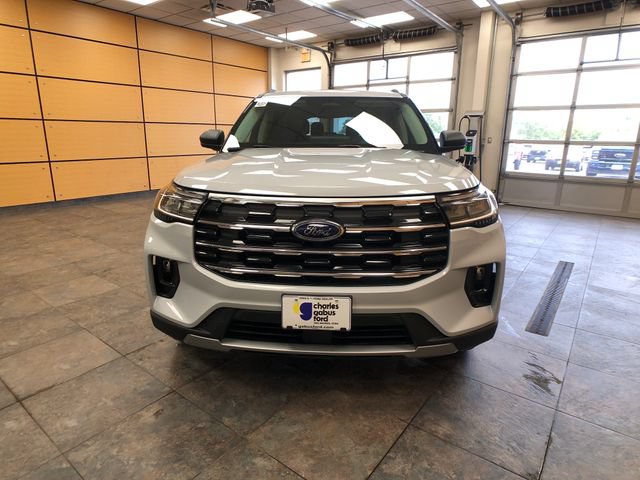New 2026 Ford Explorer Active w/ Active Comfort Package AWD/4WD image 2