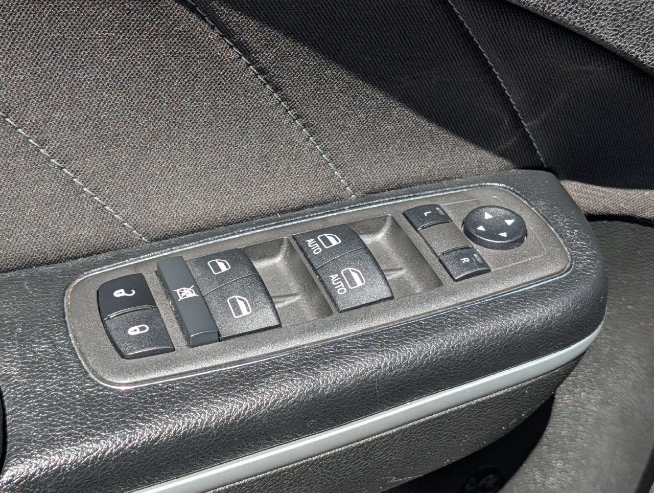 Used 2022 Dodge Charger SXT RWD image 19
