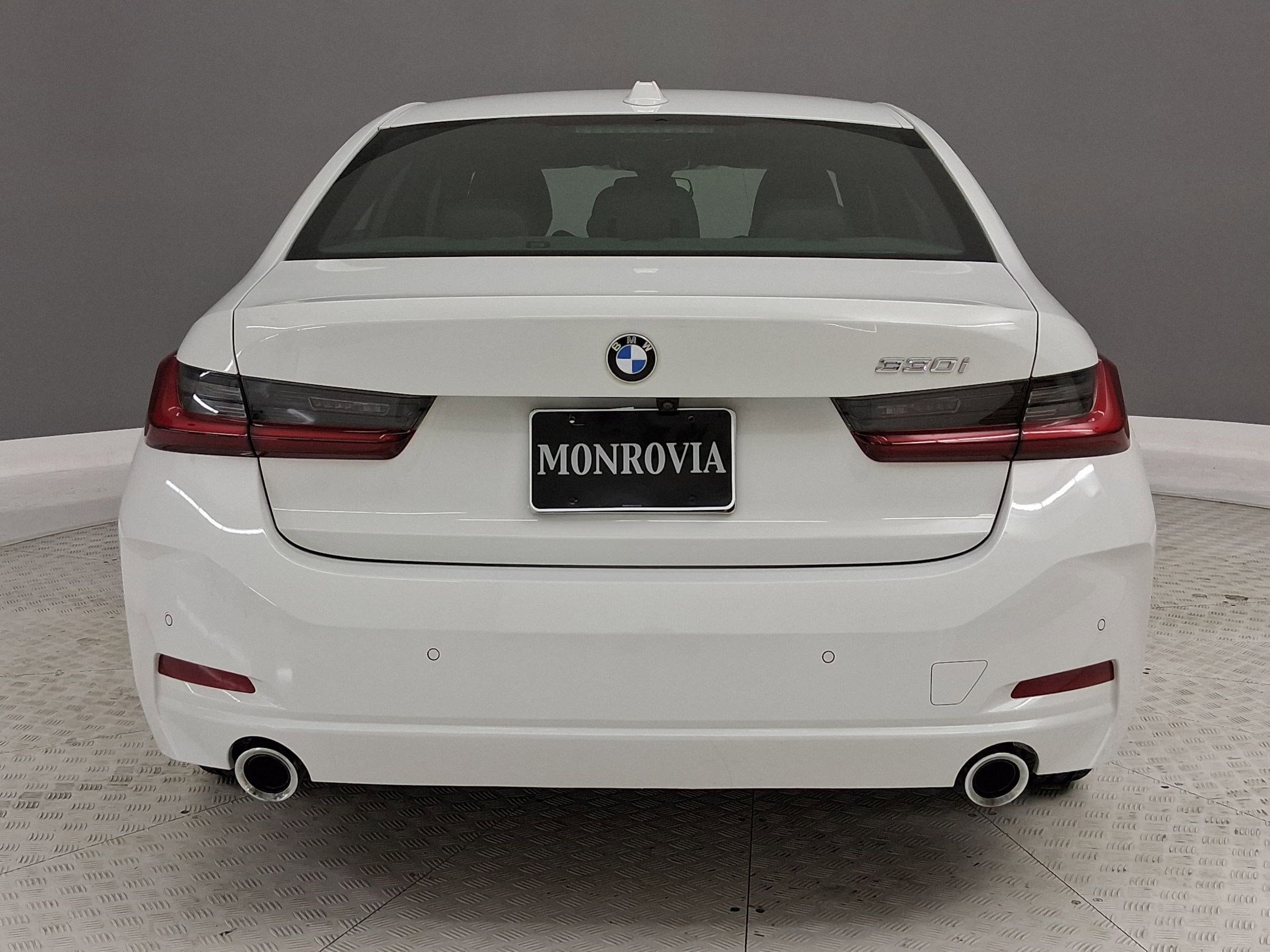 Certified 2023 BMW 330i Sedan w/ Driving Assistance Package image 8