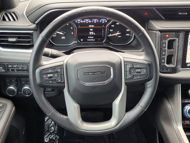 Used 2021 GMC Yukon XL Denali w/ Denali Premium Package AWD/4WD image 12