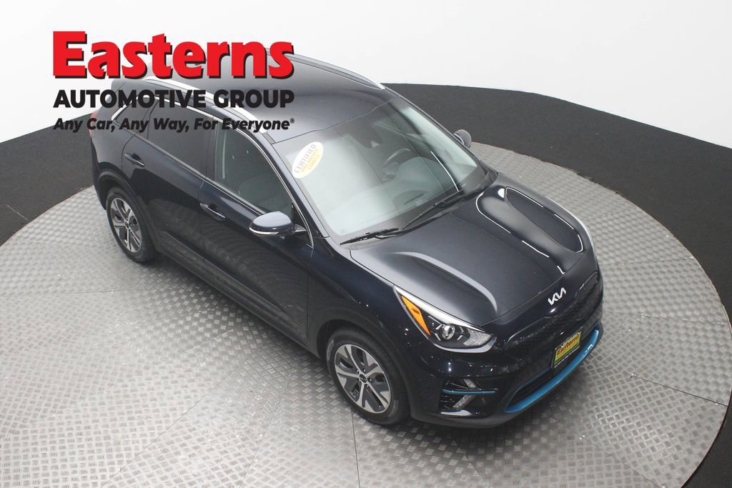 Used 2022 Kia Niro EX w/ Cold Weather Package FWD image 3