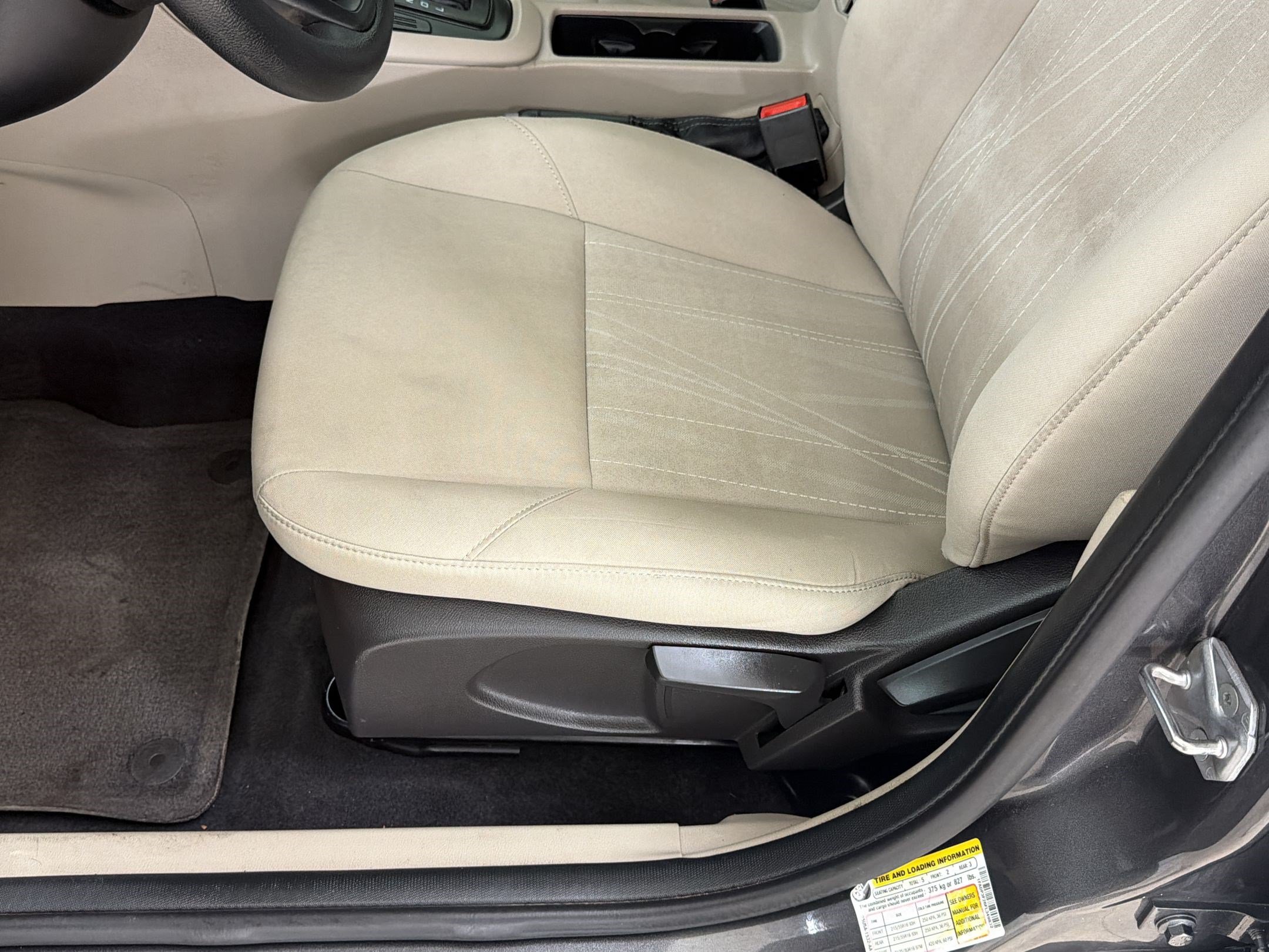 Used 2015 Ford Focus SE FWD image 14