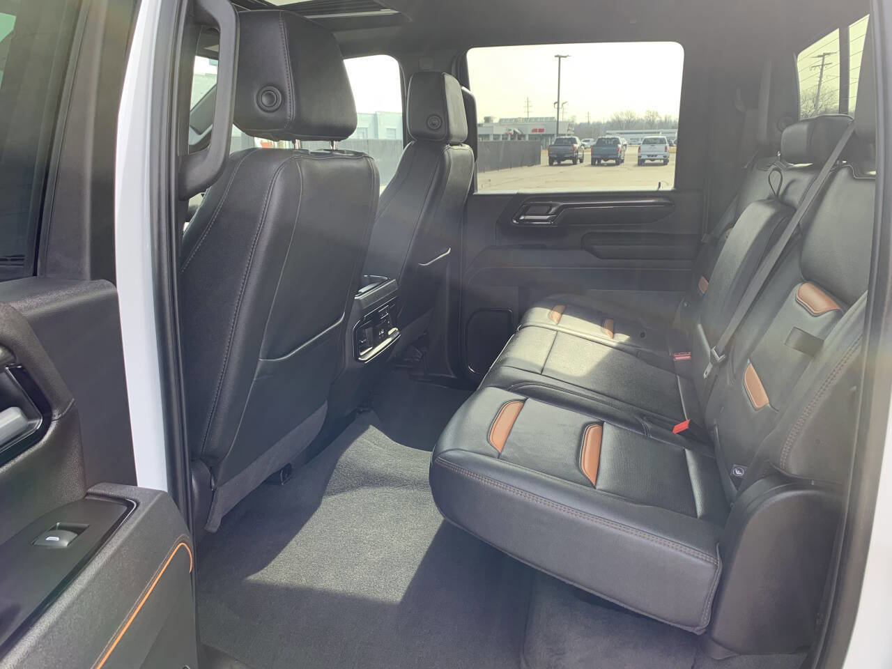 Used 2025 GMC Sierra 3500 AT4 w/ AT4 Premium Plus Package image 24