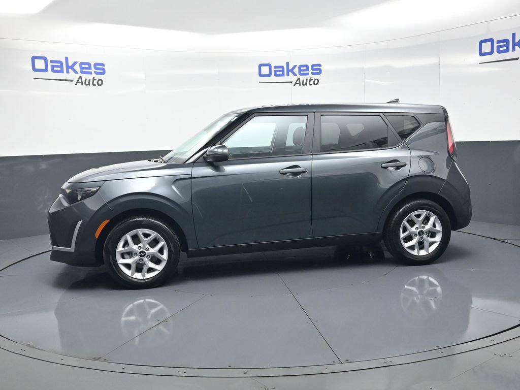 Certified 2025 Kia Soul LX w/ LX Technology Package image 5