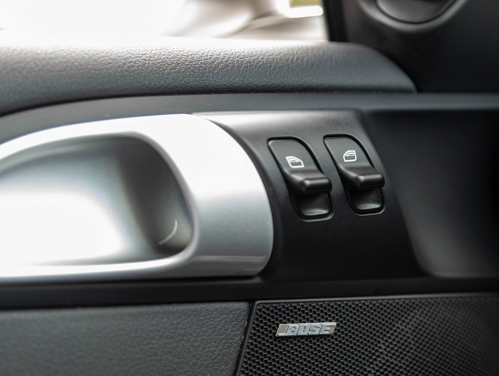 Used 2011 Porsche 911 Carrera image 19