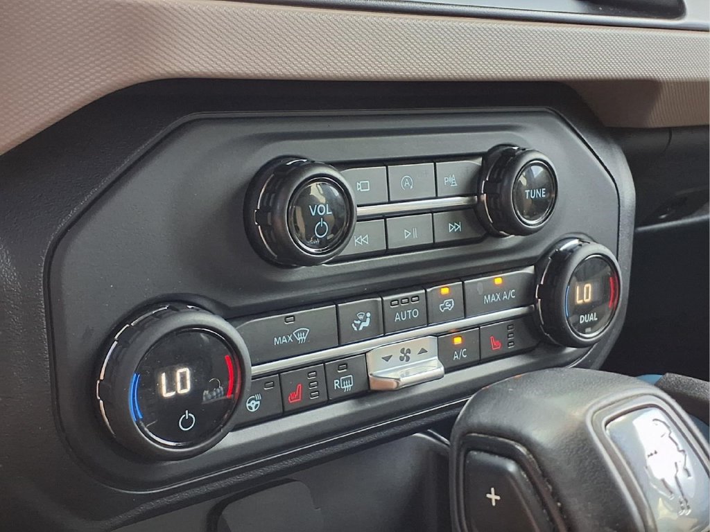 Used 2023 Ford Bronco Wildtrak AWD/4WD image 21