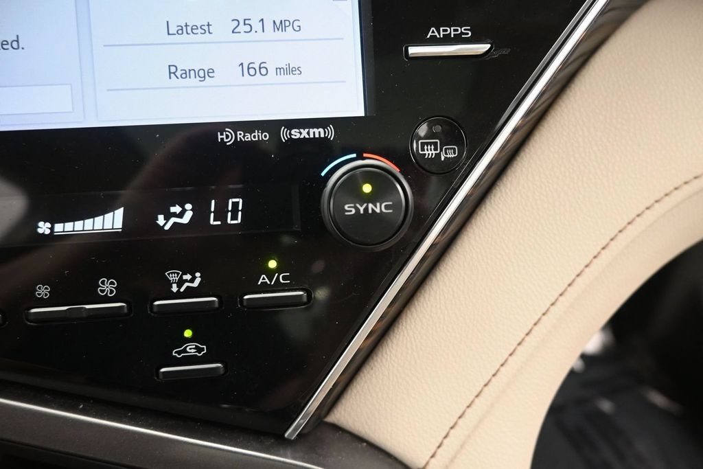 Used 2018 Toyota Camry XLE FWD image 30