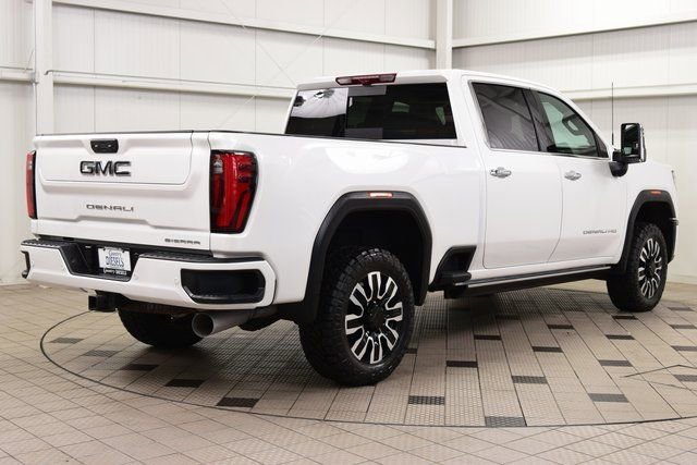 Used 2024 GMC Sierra 2500 Denali Ultimate image 7