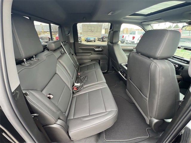 New 2026 GMC Sierra 1500 SLT w/ SLT Premium Package image 12