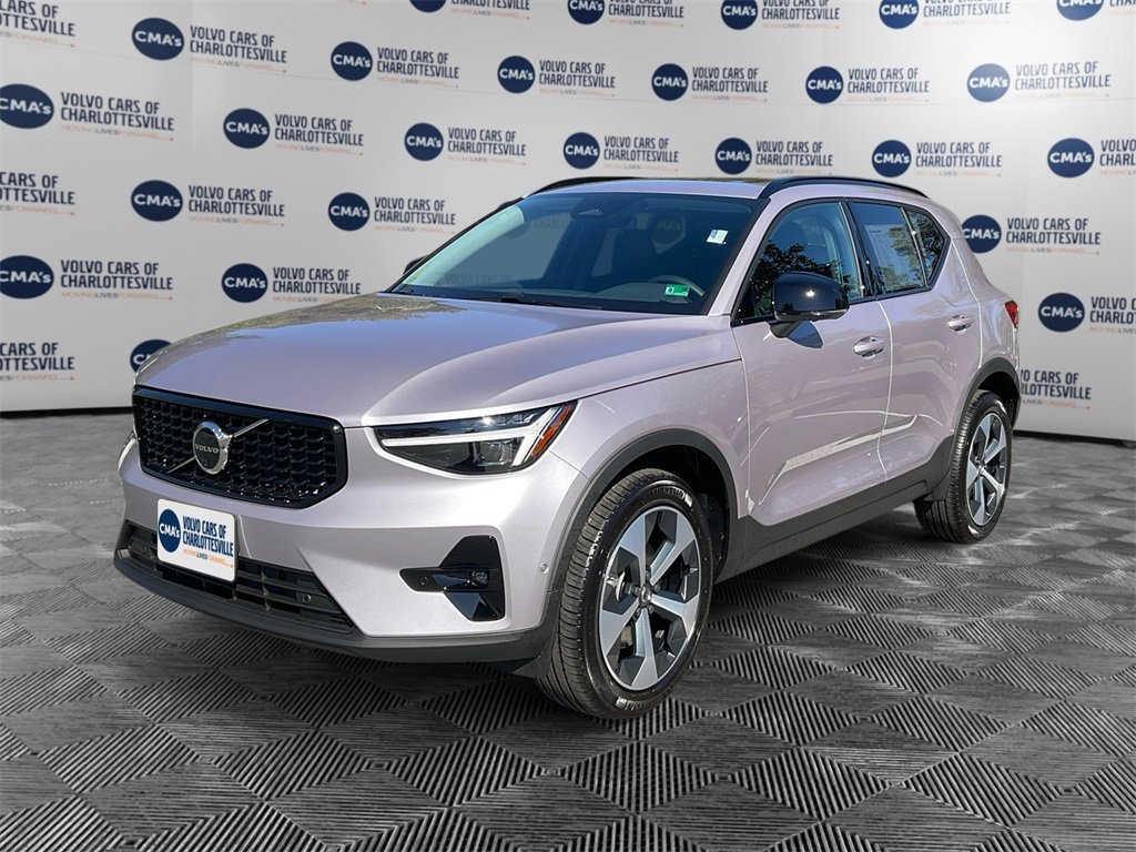 New 2026 Volvo XC40 B5 Plus w/ Protection Package Premier video 1