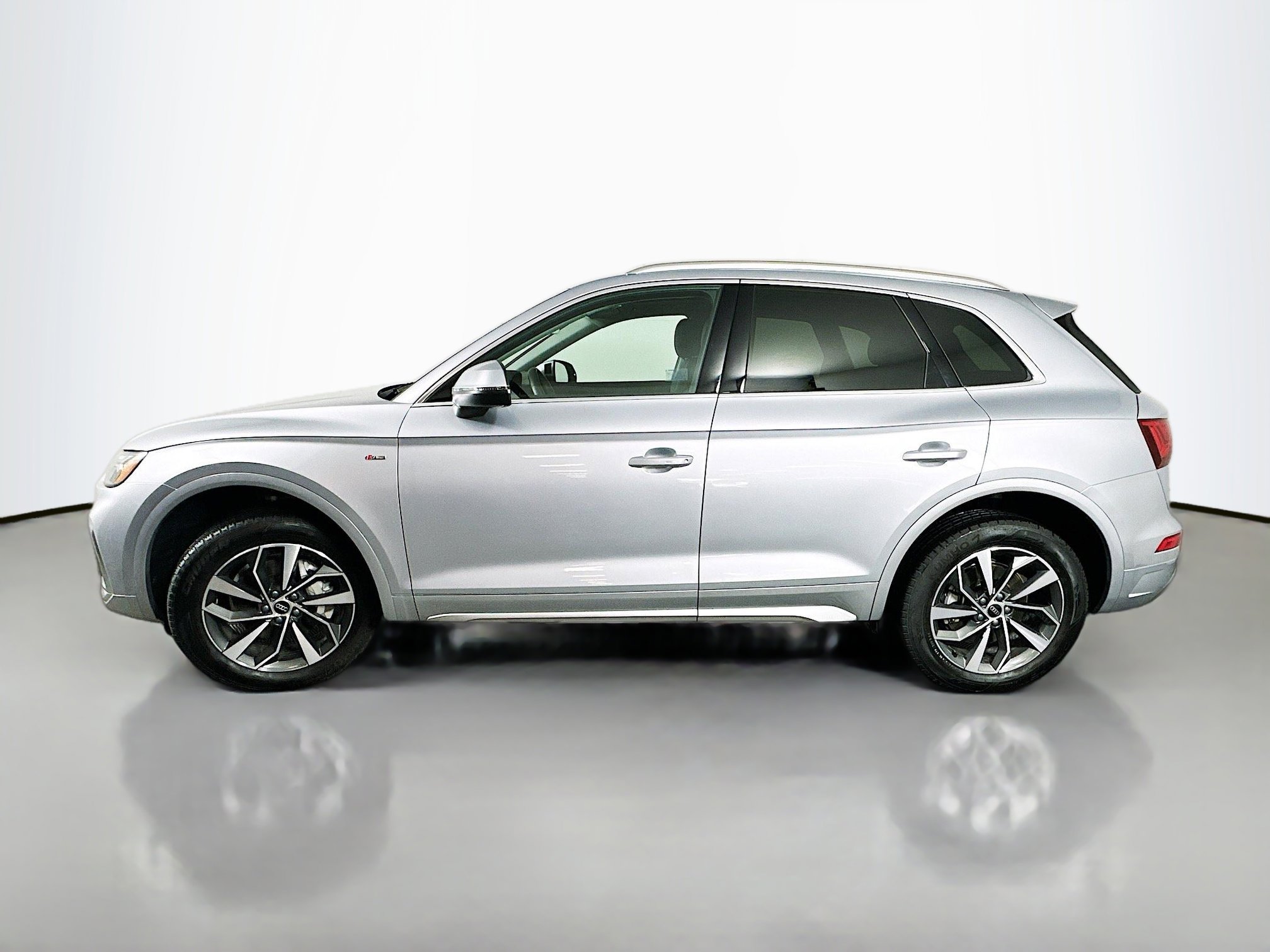 Used 2025 Audi Q5 2.0T Premium image 4