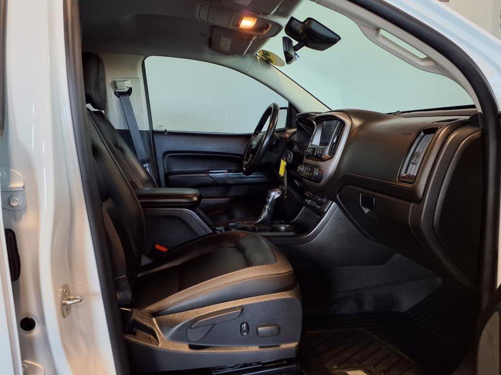 Used 2022 GMC Canyon AT4 image 11