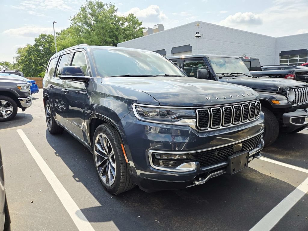 Used 2024 Jeep Wagoneer Series III w/ Premium Group I AWD/4WD image 4