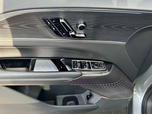 New 2025 Cadillac Lyriq Luxury w/ LPO, Floor Liner Package image 16