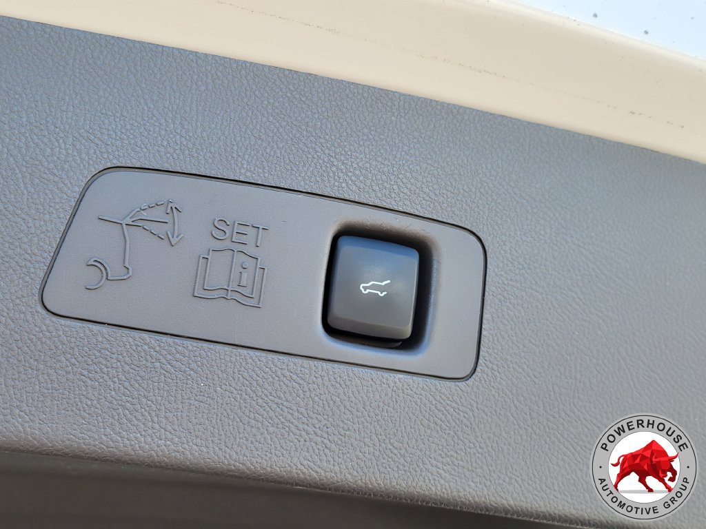 Used 2022 Lincoln Corsair FWD w/ Equipment Group 101A image 15