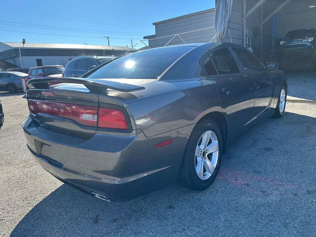 Used 2013 Dodge Charger SE image 6